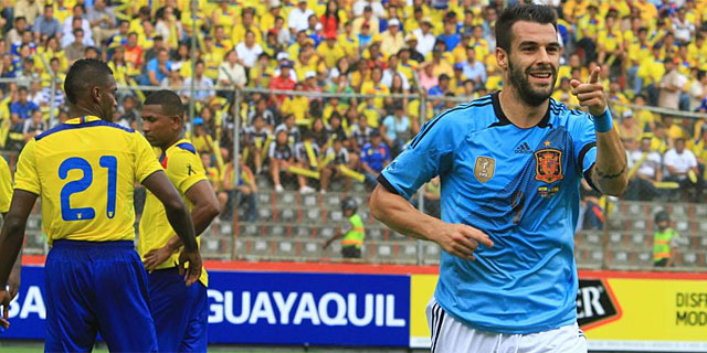 Negredo celebra el primer gol de la tarde en Guayaquil. (Foto: Efe)