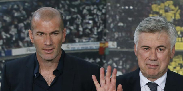Zinedine Zidane junto a Carlo Ancelotti. | Efe