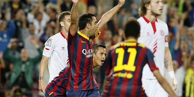 Alexis, Xavi y Neymar celebran el gol del triunfo ante el Sevilla. (Foto: Reuters)