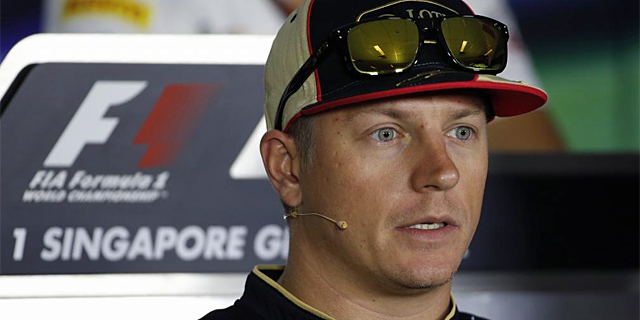 Kimi Raikkonen, durante la rueda de prensa en Singapur. | Reuters