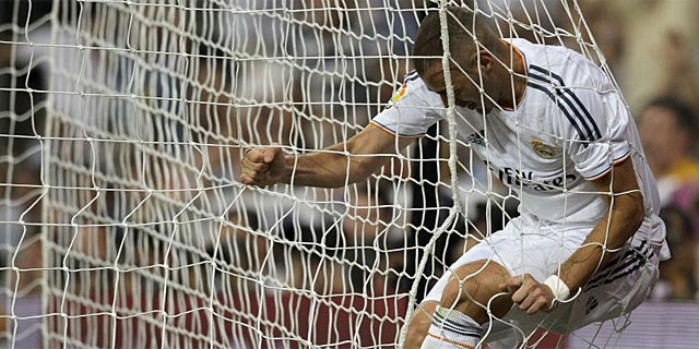 Benzema, tras una ocasin fallada ante el Getafe. (Foto: Afp)