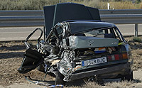 Estado en el que qued un vehculo en un accidente producido en Zuera (Zaragoza) el pasado 28 de julio.