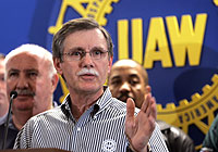Ron Gettelfinger, presidente del sindicato UAW (United Auto Workers)