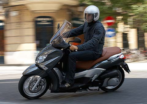 soporte Gaviota Correspondiente a Yamaha X-City 250: ideal para circular a través de la ciudad - elmundo.es  motor