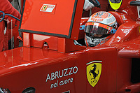 Monoplaza de Felipe Massa con la frase "Abruzzo nel cuore"