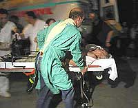 Un herido es trasladado al hospital