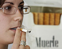 Una fumadora espaola (Foto: Manu Fernndez | AP)