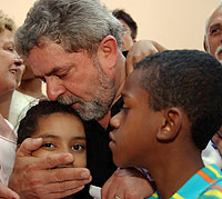 El presidente de Brasil, Lula da Silva, ha mostrado su apoyo a los afectados por el sida desde el inicio de su gobierno. (Foto: Alexandre Meneghini | AP)