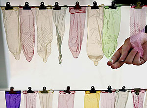 Una exposicin de condones. (Foto: Reuters)