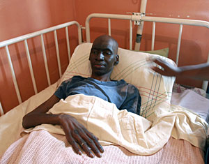 Un enfermo en un hospicio de Sudfrica. (Foto: Reuters | Mike Hutchings)