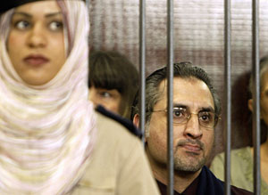 El médico palestino en una de las sesiones del juicio (Foto: Louafi Larbi | REUTERS)