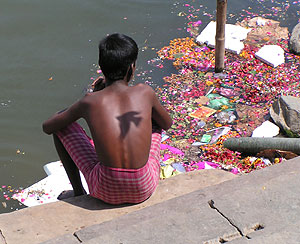 El Ganges es uno de los ríos más contaminados (Foto: Rafael González de Lucas)