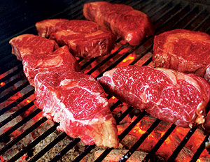 La carne es el alimento preferido por los hombres. (El Mundo)