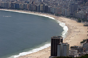 Playa de Copacabana en la ciudad brasilea de Ro de Janeiro. (Foto: EFE | Antonio Lacerda)