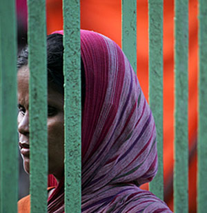 Una mujer en un parque de la India. (Foto: Reuters)