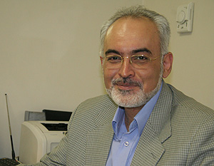 El doctor Gourabi, en la sede del Instituto, en Tehern (Foto: I. Royan)