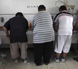 Adolescentes chinos obesos en un hospital. (Foto: Ng Han Guan | AP)