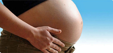 Vientre de embarazada. | El Mundo