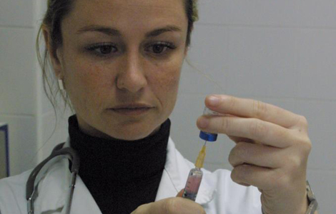El 95% de los menores est vacunado contra el sarampin. | Encarni Salas