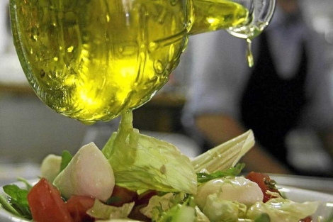 Una dieta mediterrnea y evitar grasas saturadas ayuda a elevar los niveles de HDL | Reuters
