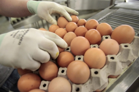 En los huevos generalmente se utiliza la indicación 'consumir preferentemente'. | Reuters
