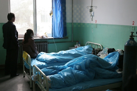 Pacientes en un hospital al norte de China.| Afp
