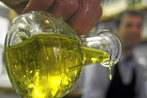 El aceite de oliva eleva el colesterol 'bueno'. | Reuters.