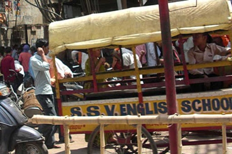 Un transporte escolar en la India.| I.F.L.