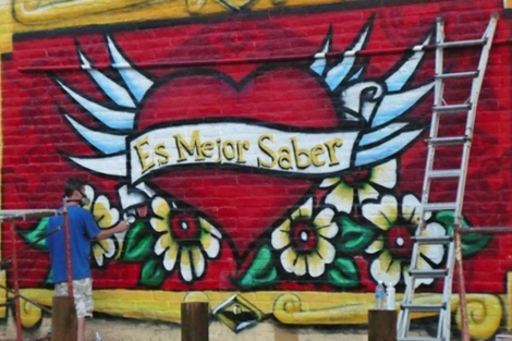 Mural en Santa Fe a favor de las pruebas del sida. | NLAAD