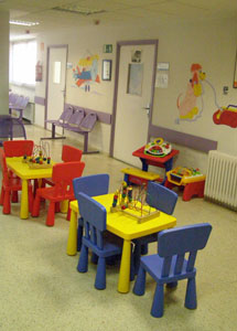 Zona de juego de la unidad de pediatría del H. Carlos III.