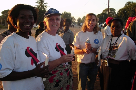 Ana Garca de Francisco en Matola, Mozambique (segunda por la der.) | Mdicos del Mundo