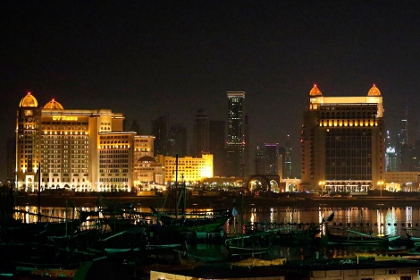 Vista nocturna de la capital de Qatar, Doha.| Afp | Karim Sahib