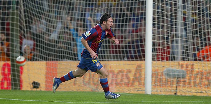 Lionel Messi celebra uno de sus goles en el Camp Nou.