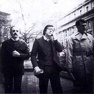 De izquierda a derecha, 'Txaflis', 'Erreka' y Ugarte en su primera reunión en Ginebra. (Foto: 'Espía en el País Vasco'. Plaza y Janés)