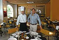 Desde Brasil. Leo Suckewell, cocinero, y Belarmino Fernndez Iglesias, propietario, responsables del local. (Foto: Quique Fidalgo)