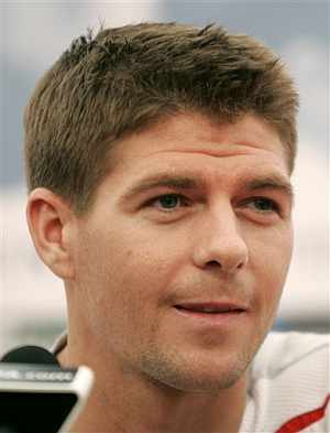 Gerrard, durante la rueda de prensa. (Foto: AP)