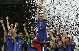 Italia, con la Copa del Mundo. (Foto: EFE)