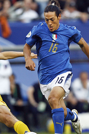 Mauro Camoranesi, durante un partido del Mundial. (Foto: AFP)