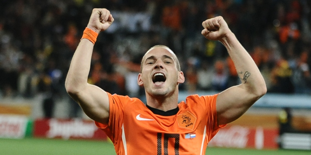 Sneijder celebra el pase a la final en el partido contra Uruguay. (Foto: AFP)