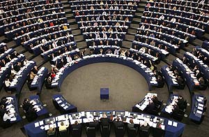 Los europarlamentarios votan la directiva Bolkestein. (Foto: REUTERS)