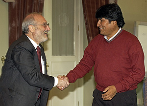 Evo Morales, con el Premio Nobel de Economa en el 2001, Joseph Stiglitz. (Foto: EFE)