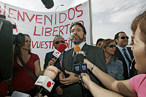Juan Antonio Cano Cuevas a la salida de prisin. (Foto: Diego Sinova)