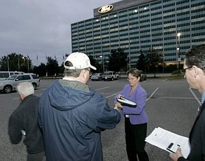 Los trabajadores en la sede de Ford en Michigan recibieron a primera hora un comunicado con el anuncio. (Foto: EFE)