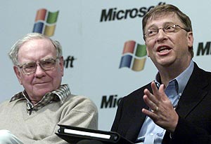 Warren Buffet y Bill Gates, los dos hombres ms ricos de EEUU. (Foto: AP)