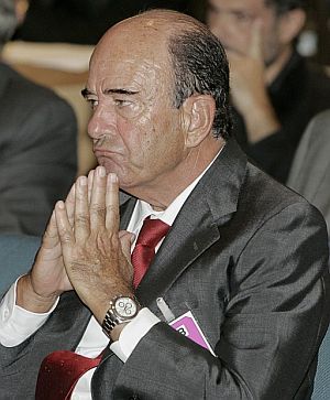 El presidente del Banco Santander, Emilio Botín, durante las cuestiones previas del juicio oral. (Foto: EFE)