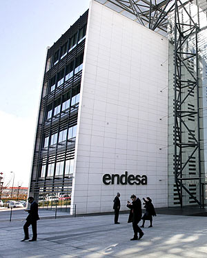 Sede de Endesa, en Madrid. (Foto: AP)