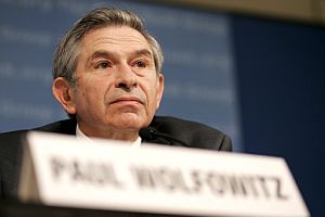Paul Wolfowitz, un hombre de Bush en la cuerda floja. (Foto: EFE)