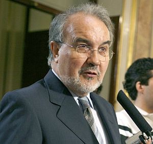 El vicepresidente segundo y ministro de Economa, Pedro Solbes, tras presentar los Presupuestos Generales del Estado para 2008. (Foto: EFE)