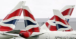 Aviones de British Airways, en el aeropuerto londinense de Heathrow. (Foto: REUTERS)