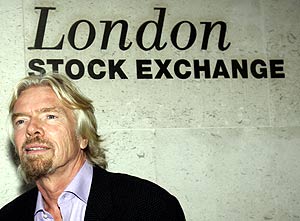 Richard Branson, en el Bolsa de Londres, donde ha anunciado su interés por Northern Rock. (Foto: REUTERS